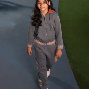 girl hoodie1